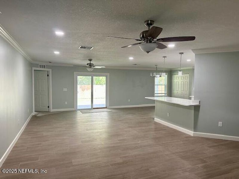 Spacious, unfurnished interior of a new home in , Jacksonville (Image 19).