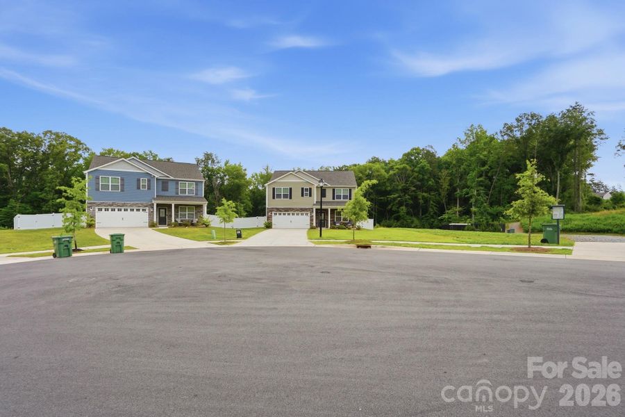 Community amenities in , Mount Holly (Image 30). Community amenities in , Mount Holly (Image 30).