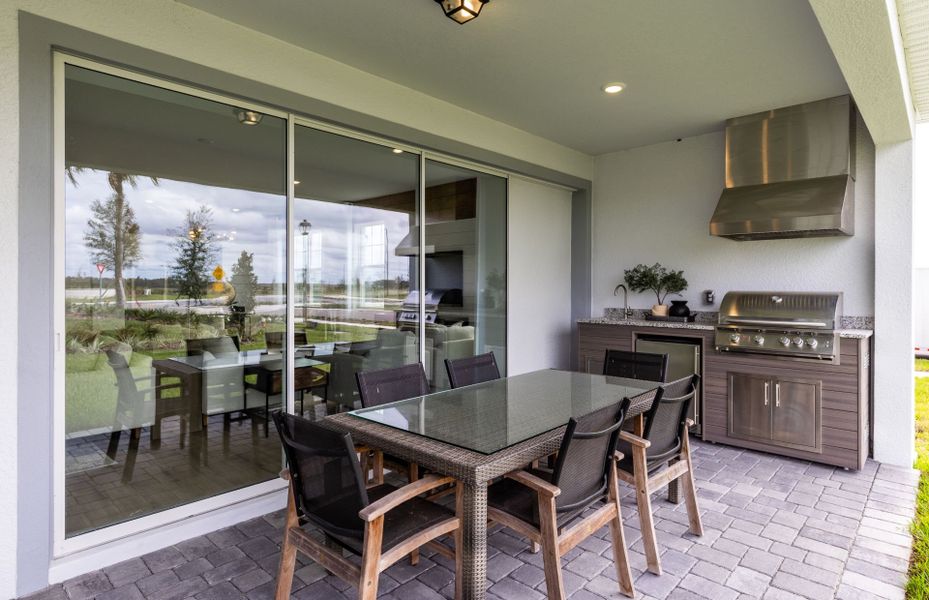 Representative exterior details of a home built from the Serena by Pulte Homes in The Grow, Orlando (Image 3).