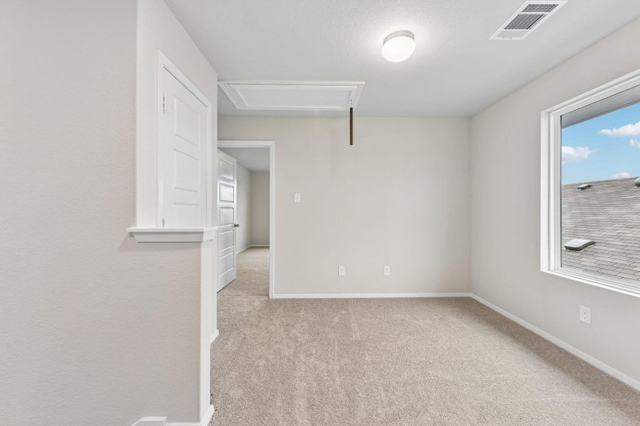 Spacious, unfurnished interior of a new home in Hymeadow, San Marcos (Image 31). Spacious, unfurnished interior of a new home in Hymeadow, San Marcos (Image 31).