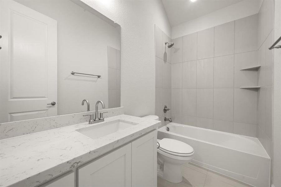 1409 Ripple Glass- Bathroom-1 1409 Ripple Glass- Bathroom-1