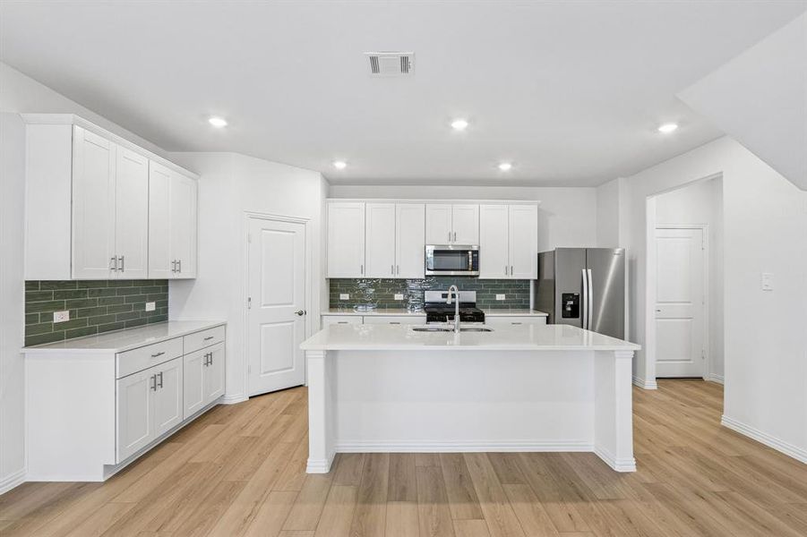 Furnished interior view inside a new home in Oak Ridge Park, Corinth (Image 10).