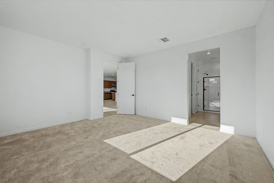 Spacious, unfurnished interior of a new home in Frontera, Surprise (Image 10).