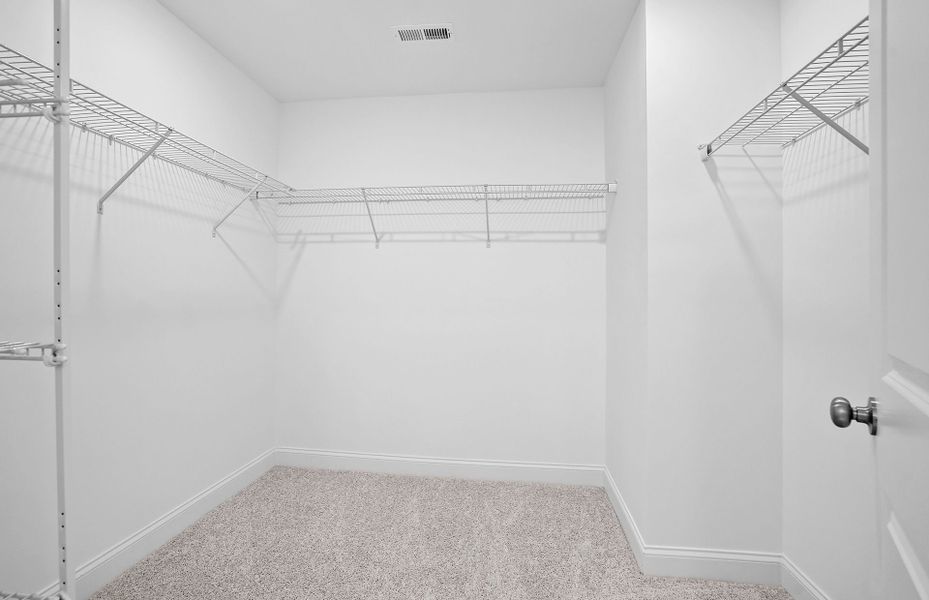 Spacious, unfurnished interior of a new home in Elmbrook, Indian Trail (Image 31).