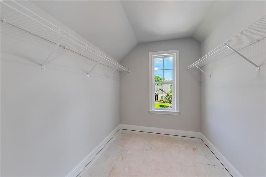 Spacious, unfurnished interior of a new home in , Homer (Image 26).