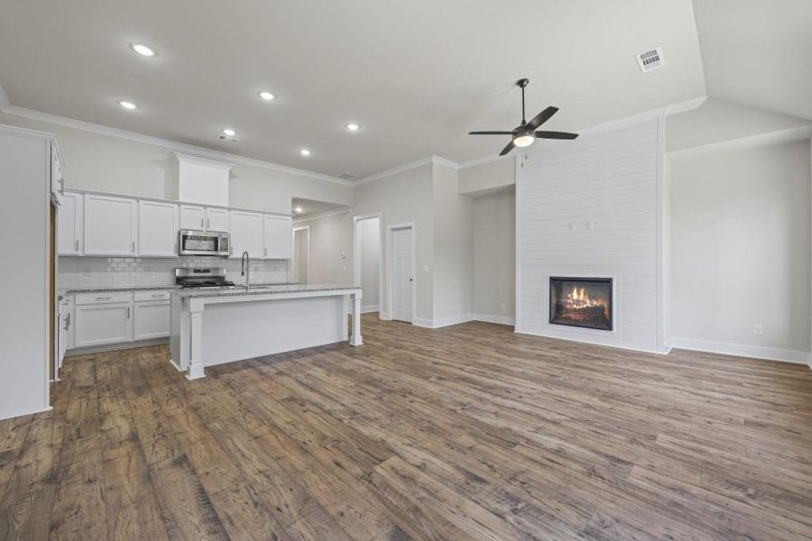 Spacious, unfurnished interior of a new home in , Hartwell (Image 31).