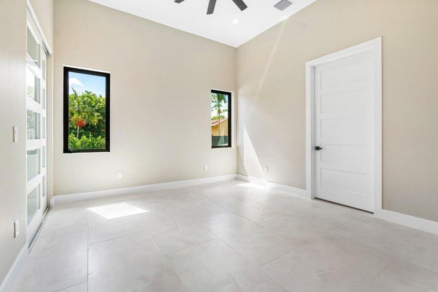 033-221MilestoneWay-WestPalmBeach-FL-334 033-221MilestoneWay-WestPalmBeach-FL-334