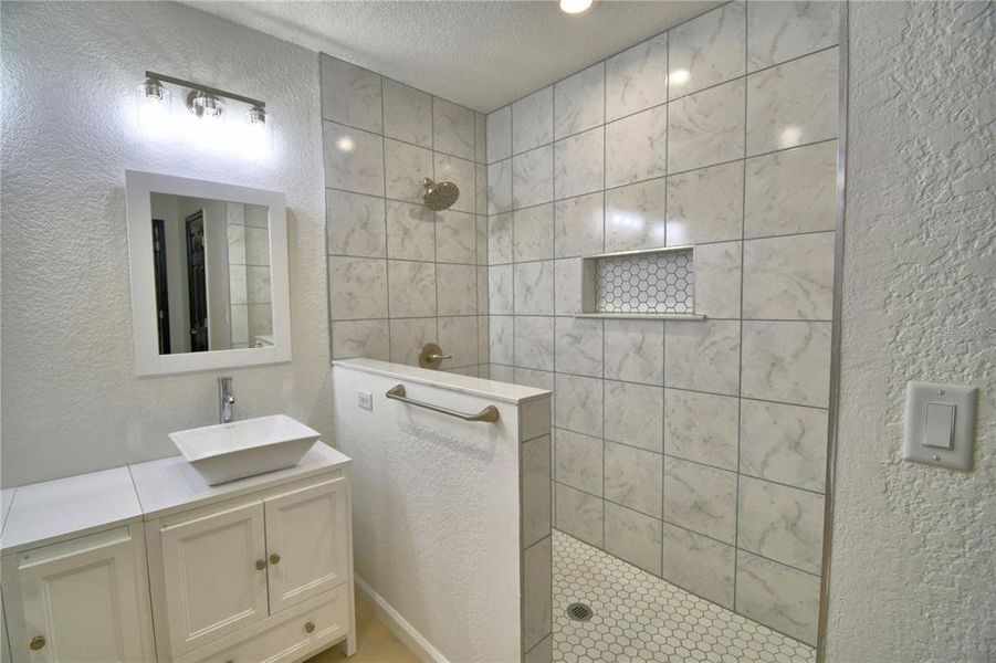 Furnished interior view inside a new home in , Avon Park (Image 7).