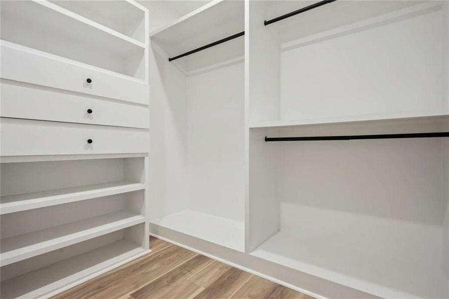 Spacious, unfurnished interior of a new home in , Atlanta (Image 21).