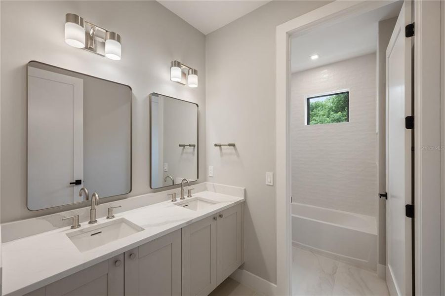 Furnished interior view inside a new home in College Park, Orlando (Image 25).