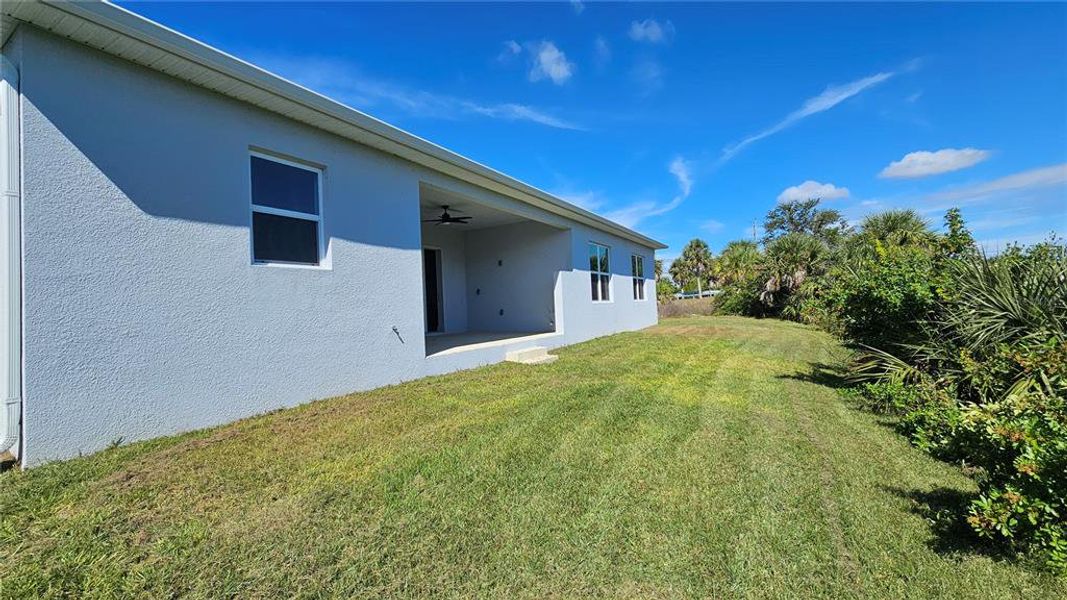 Exterior details and patio area of a home in , Port Charlotte (Image 19).