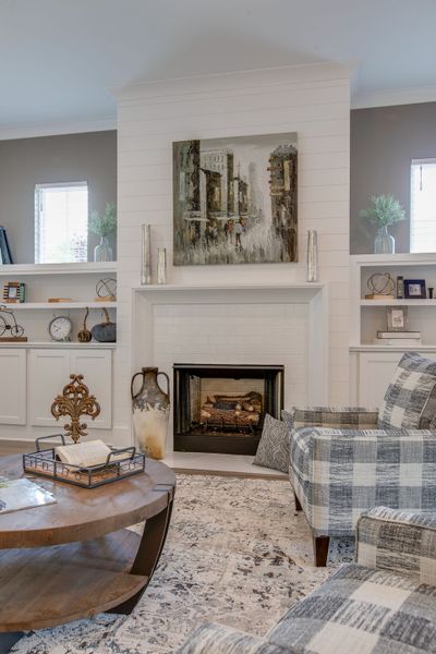 Granny White, Fireplace & Built-in Cabinets