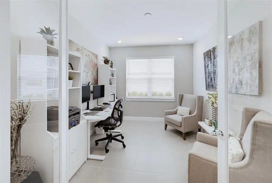 Furnished interior view inside a new home in , St. Cloud (Image 19).
