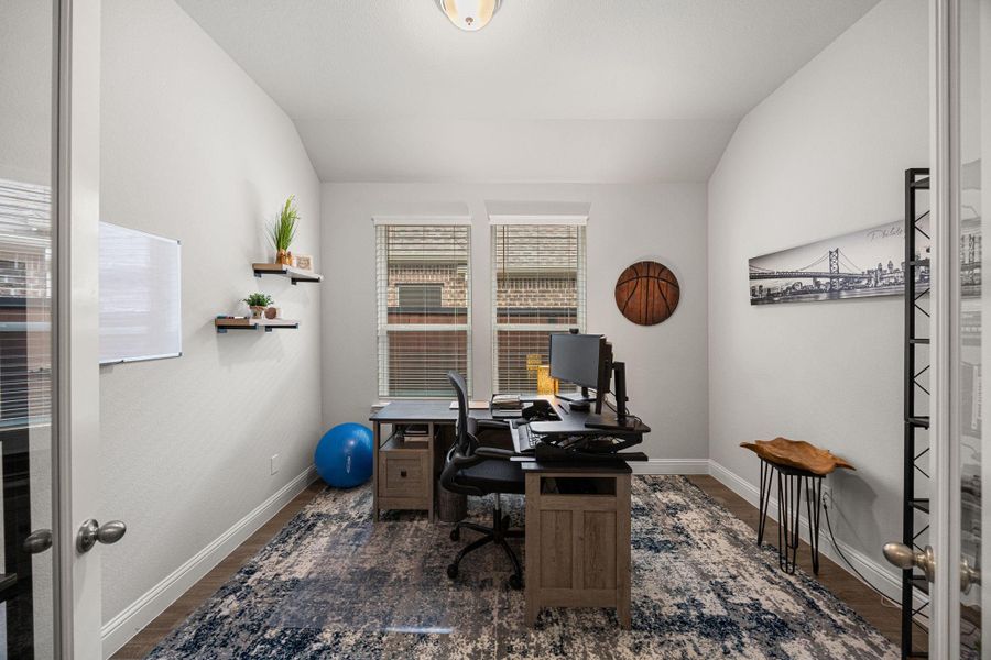 Furnished interior view inside a new home in , Tomball (Image 5).