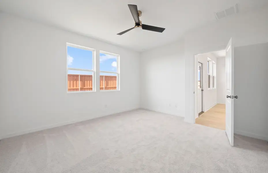Spacious, unfurnished interior of a new home in Sunfield, Buda (Image 21). Spacious, unfurnished interior of a new home in Sunfield, Buda (Image 21).