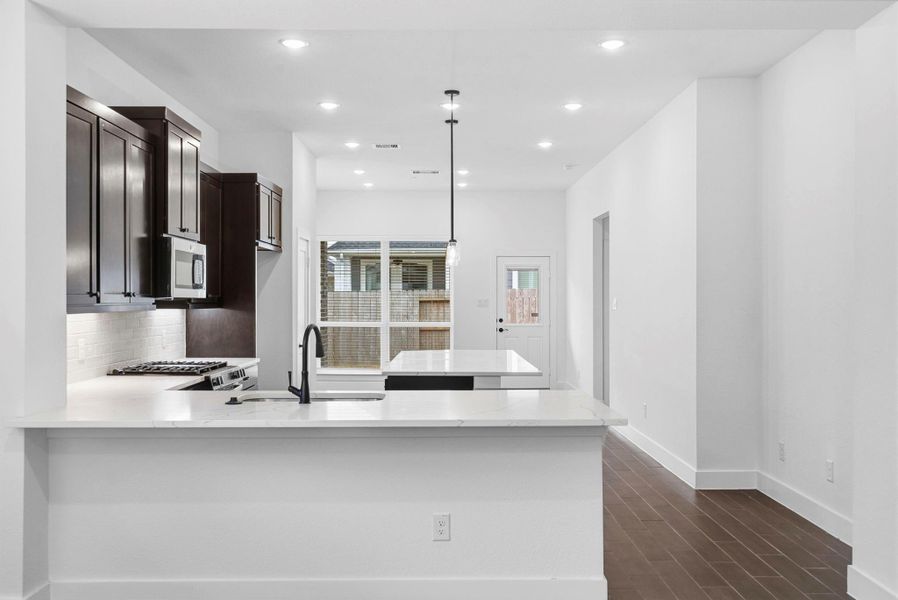 Furnished interior view inside a new home in Emory Glen, Magnolia (Image 5). Furnished interior view inside a new home in Emory Glen, Magnolia (Image 5).