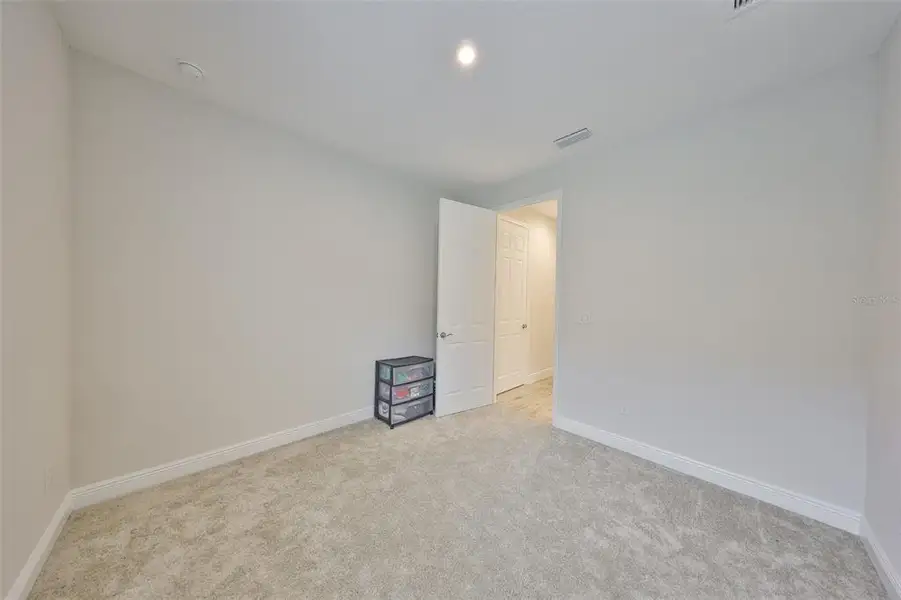 Spacious, unfurnished interior of a new home in Triple Creek, Riverview (Image 34).