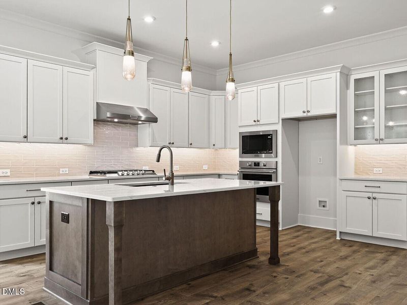 015-1280x960-kitchen