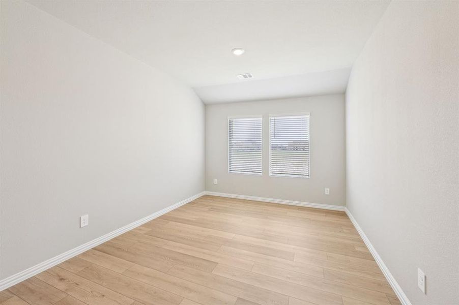 Photo is not of the actual home, but is an inspirational photo of builder’s model home and may depict options, furnishings, and/or decorator features that are not included. Photo is not of the actual home, but is an inspirational photo of builder’s model home and may depict options, furnishings, and/or decorator features that are not included.