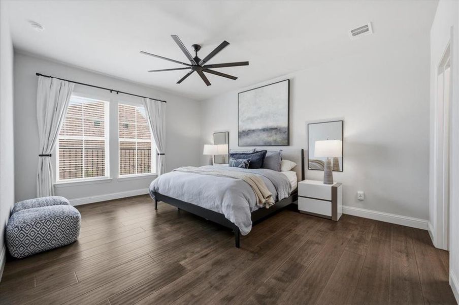 Furnished interior view inside a new home in Bayside, Rowlett (Image 19). Furnished interior view inside a new home in Bayside, Rowlett (Image 19).