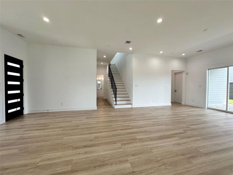 Spacious, unfurnished interior of a new home in , Missouri City (Image 36). Spacious, unfurnished interior of a new home in , Missouri City (Image 36).