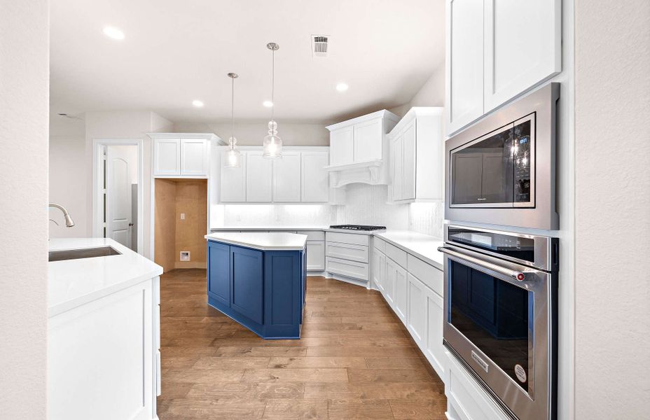 Representative furnished interior of a home built from the 4094 by Ravenna Homes in Artavia 70′, Conroe (Image 13).