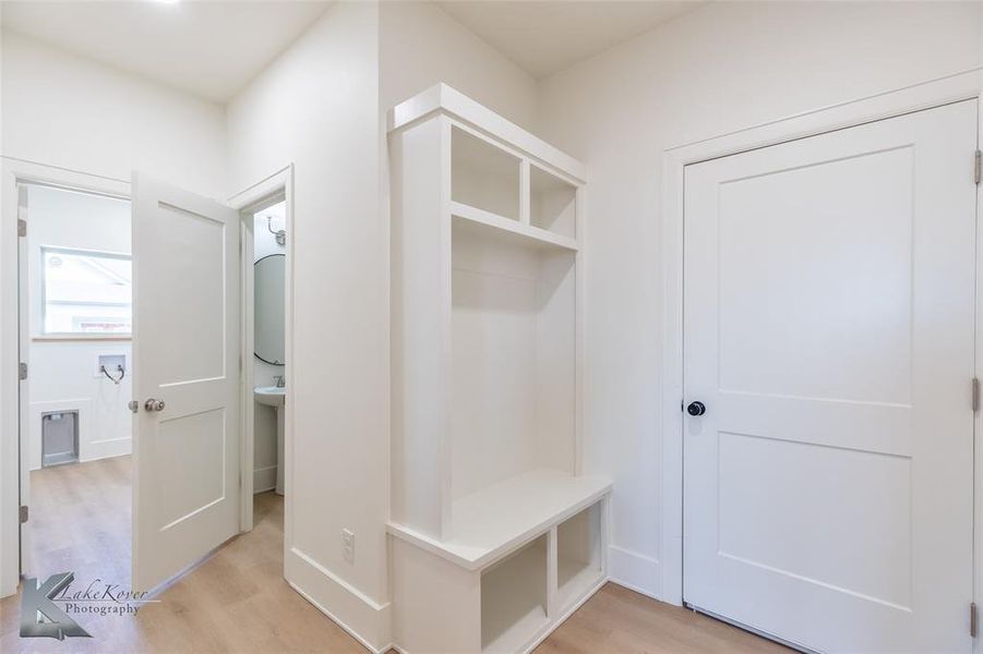 Spacious, unfurnished interior of a new home in , Abilene (Image 33).