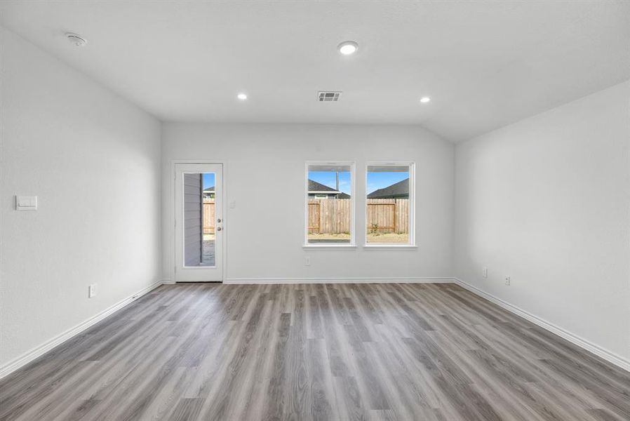 Spacious, unfurnished interior of a new home in Reserve at Mallard Lakes, Orange (Image 17). Spacious, unfurnished interior of a new home in Reserve at Mallard Lakes, Orange (Image 17).