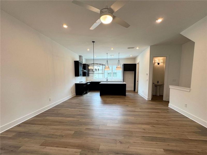Spacious, unfurnished interior of a new home in , Alpharetta (Image 18). Spacious, unfurnished interior of a new home in , Alpharetta (Image 18).