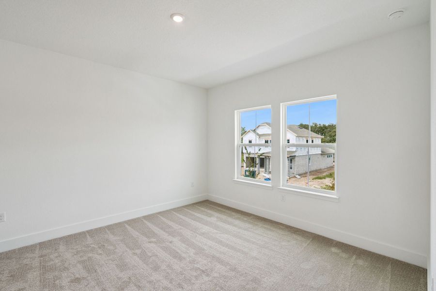 Spacious, unfurnished interior of a new home in Northlake at Ovation, Winter Garden (Image 33).