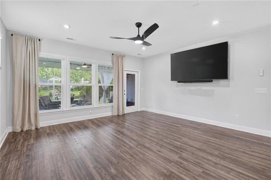 Spacious, unfurnished interior of a new home in , Richmond Hill (Image 22). Spacious, unfurnished interior of a new home in , Richmond Hill (Image 22).