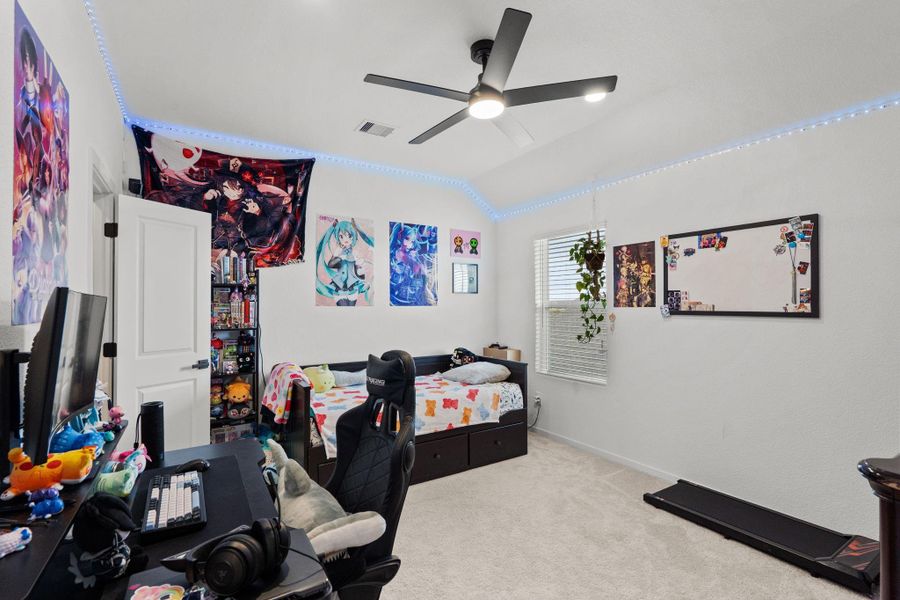 Furnished interior view inside a new home in Lago Mar, Texas City (Image 30).
