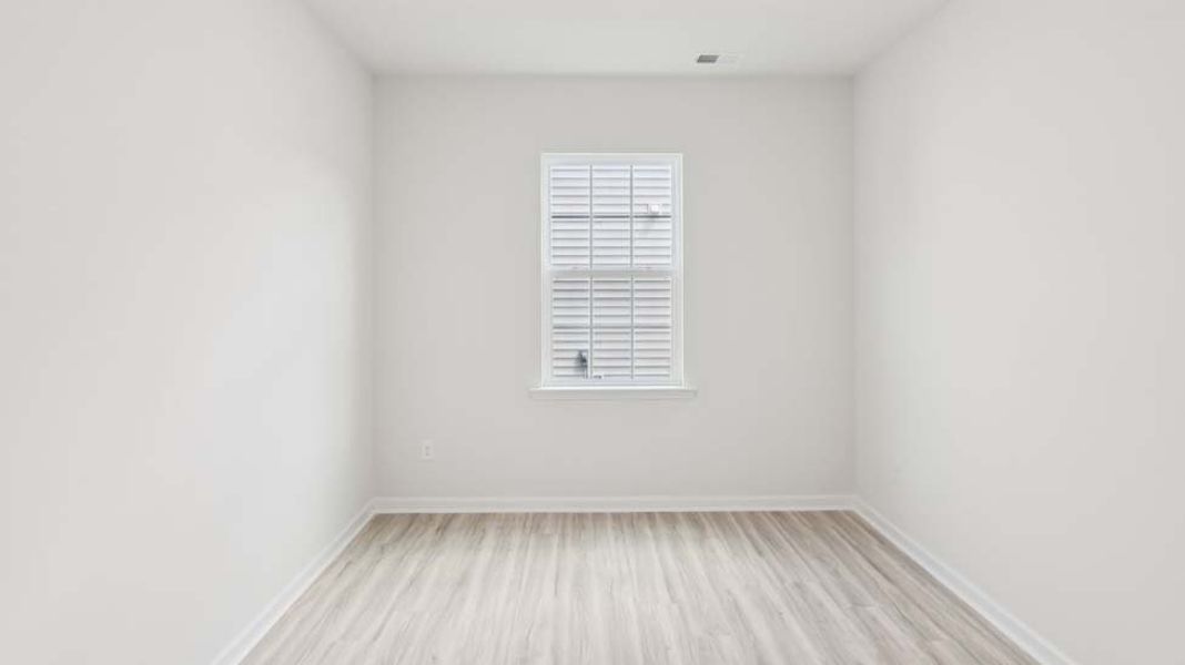 Spacious, unfurnished interior of a new home in Rydele Heights, Asheville (Image 14).