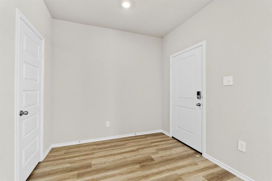 Spacious, unfurnished interior of a new home in Orchard Village, Fort Worth (Image 21).