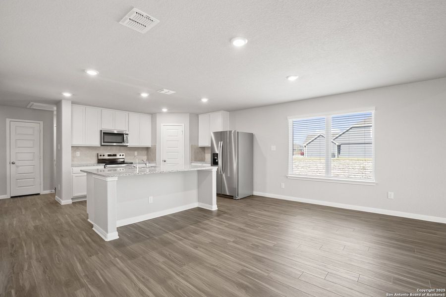 Furnished interior view inside a new home in Swenson Heights, Seguin (Image 8).