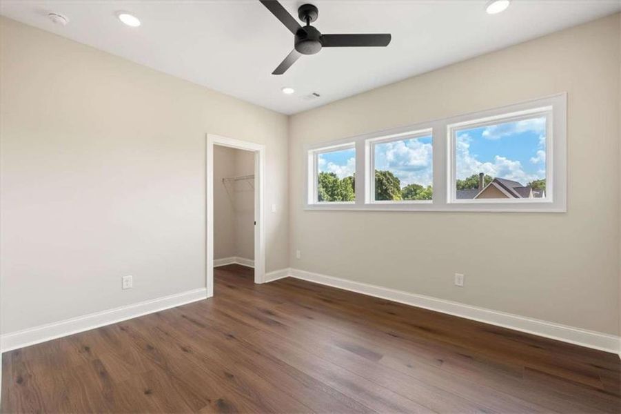 Spacious, unfurnished interior of a new home in , Roopville (Image 24).