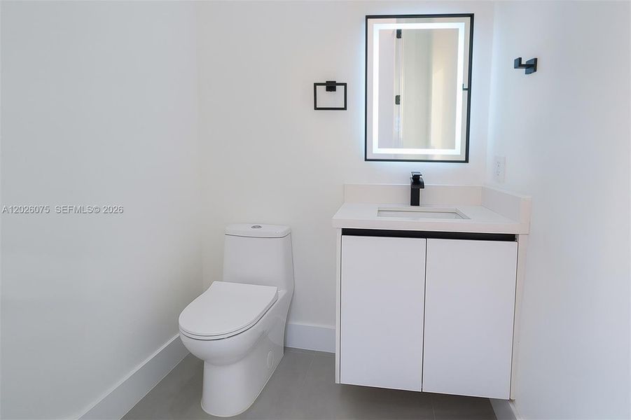 Furnished interior view inside a new home in , Cape Coral (Image 11).
