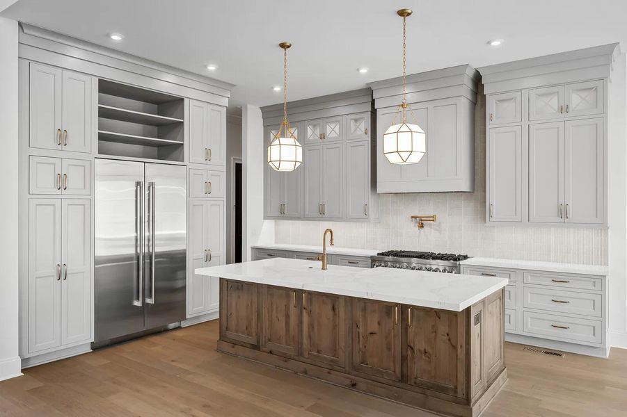 The Wilshire E Kitchen