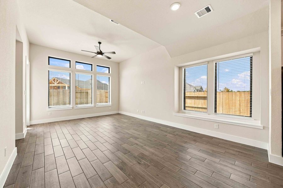 Spacious, unfurnished interior of a new home in Ellwood, Iowa Colony (Image 12). Spacious, unfurnished interior of a new home in Ellwood, Iowa Colony (Image 12).