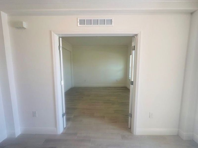 Spacious, unfurnished interior of a new home in Port St. Lucie, Port St. Lucie (Image 8).