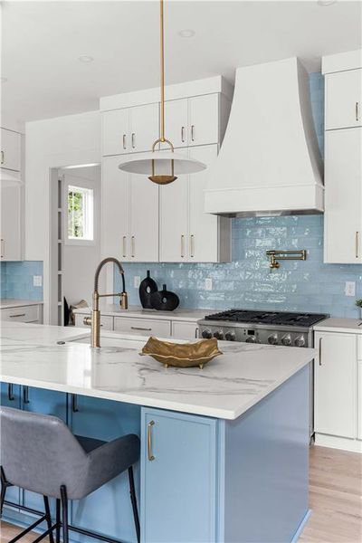 Furnished interior view inside a new home in , Atlanta (Image 17).