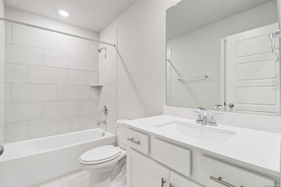 Furnished interior view inside a new home in Sagebrooke - Classic Series, San Antonio (Image 15).