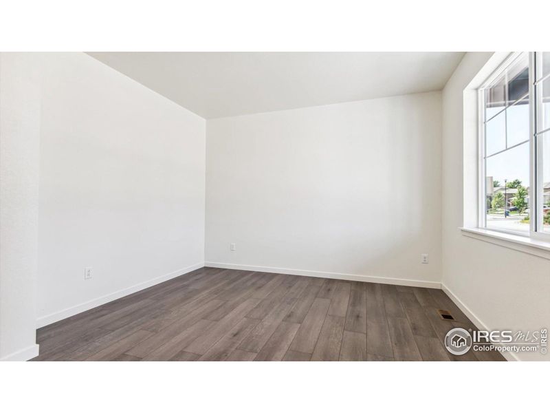 Spacious, unfurnished interior of a new home in Vantage, Berthoud (Image 25).