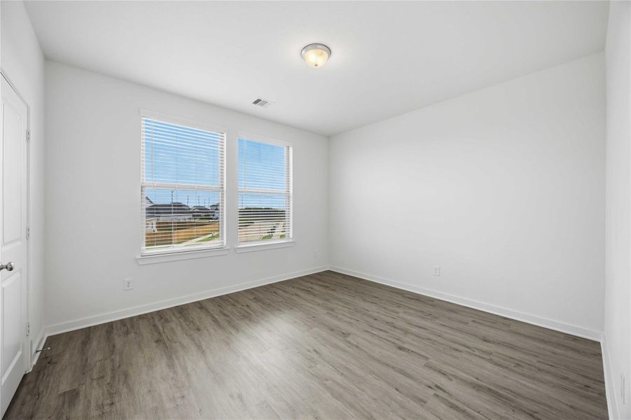 Spacious, unfurnished interior of a new home in La Segarra 40', Brookshire (Image 25). Spacious, unfurnished interior of a new home in La Segarra 40', Brookshire (Image 25).