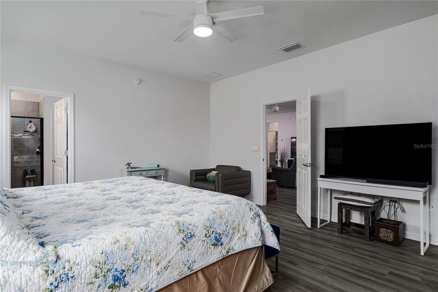 Furnished interior view inside a new home in , Parrish (Image 19). Furnished interior view inside a new home in , Parrish (Image 19).