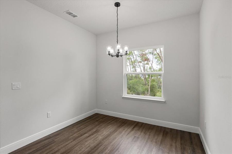Spacious, unfurnished interior of a new home in , Ocala (Image 25).