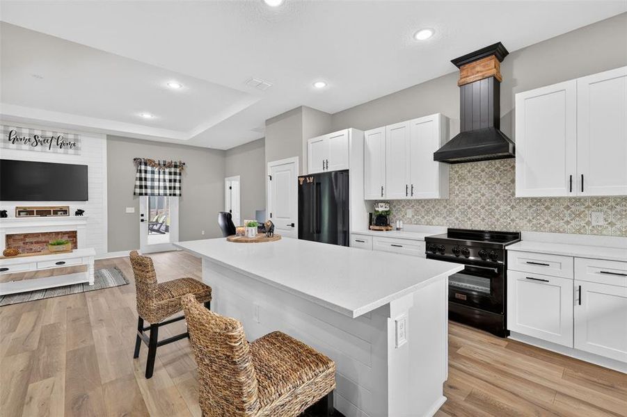 Furnished interior view inside a new home in , Dunnellon (Image 15).