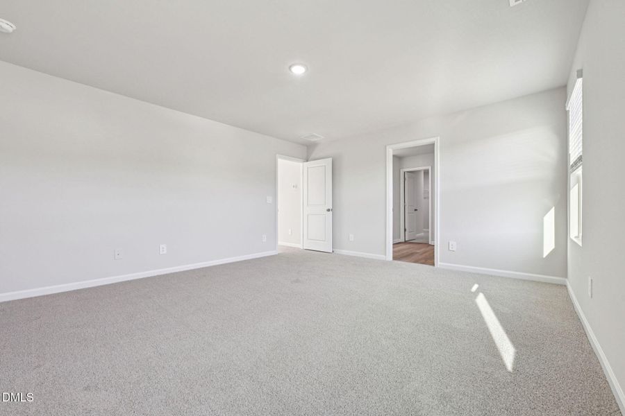 27-web-or-mls-Raleigh - Oak Manor - 537