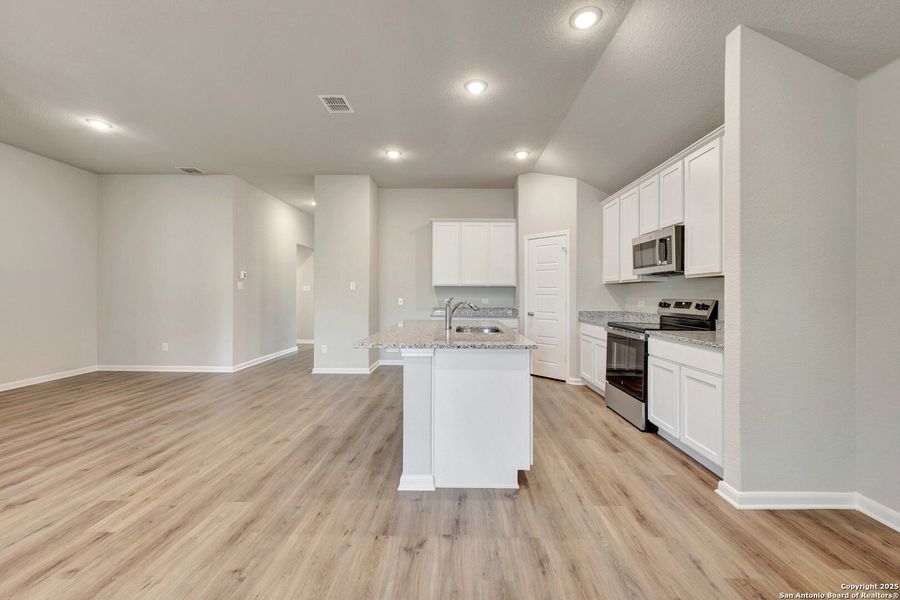 Furnished interior view inside a new home in Jordan's Ranch, San Antonio (Image 9). Furnished interior view inside a new home in Jordan's Ranch, San Antonio (Image 9).