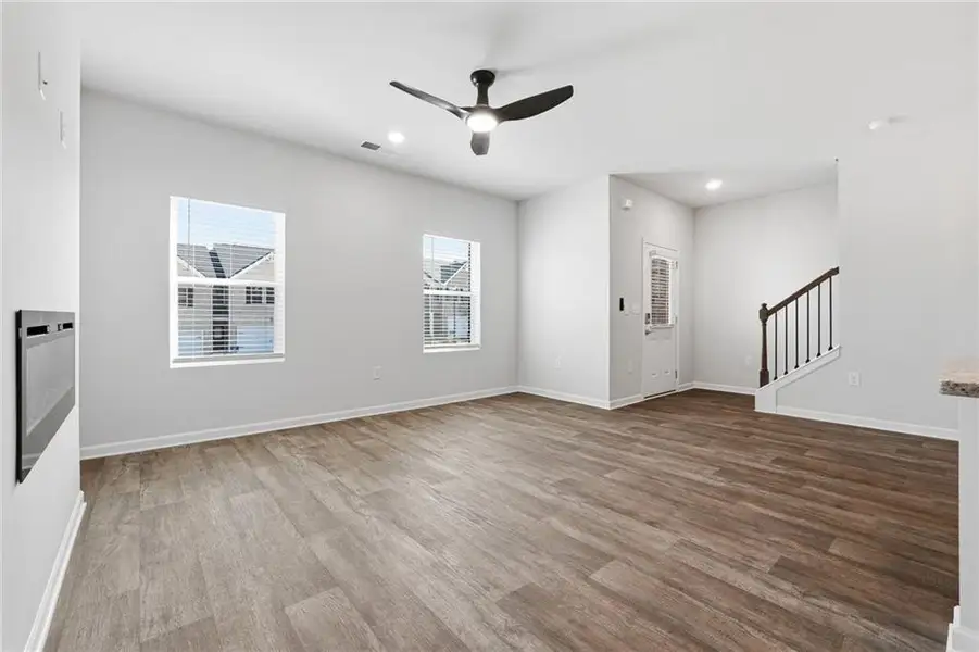 Spacious, unfurnished interior of a new home in Parkway James, Snellville (Image 17). Spacious, unfurnished interior of a new home in Parkway James, Snellville (Image 17).